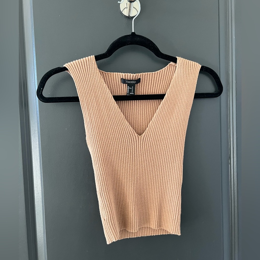 Women’s ribbed top
